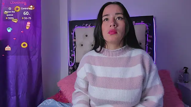 Veeronica Smith online show from 02-18-25, 01:11