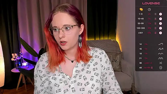 Snapshot of Aemilia_ chatting on 12-04-24, 07:28 Aemilia online show from 12-04-24, 07:28