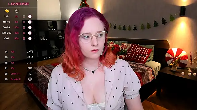 Snapshot of Aemilia_ chatting on 12-19-24, 12:34 Aemilia online show from 12-19-24, 12:34