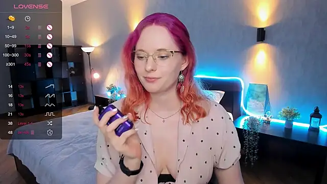 Snapshot of Aemilia_ chatting on 01-16-25, 03:02 Aemilia online show from 01-16-25, 03:02