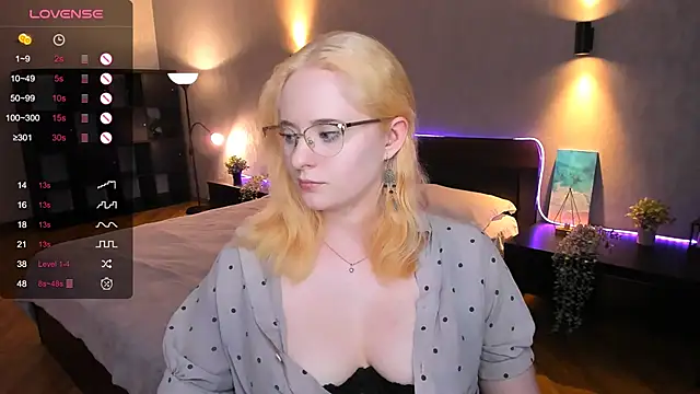 Snapshot of Aemilia_ chatting on 01-24-25, 03:34 Aemilia online show from 01-24-25, 03:34