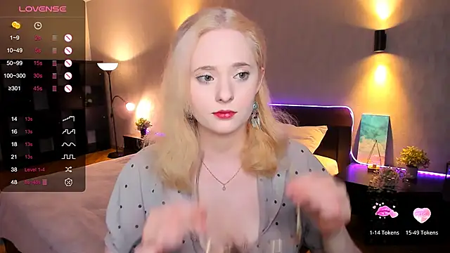 Snapshot of Aemilia_ chatting on 01-29-25, 12:13 Aemilia online show from 01-29-25, 12:13