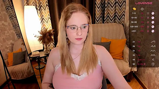 Snapshot of Aemilia_ chatting on 09-13-25, 08:47 Aemilia online show from 09-13-25, 08:47