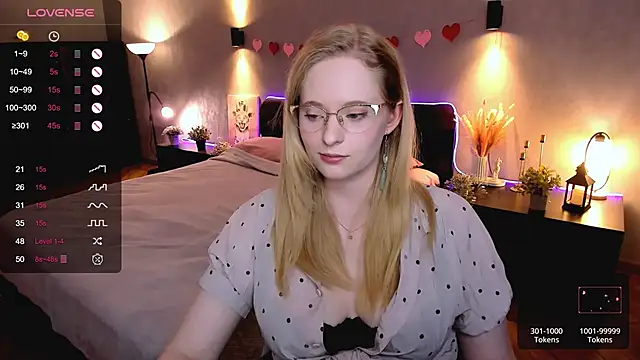 Snapshot of Aemilia_ chatting on 10-03-25, 08:55 Aemilia online show from 10-03-25, 08:55