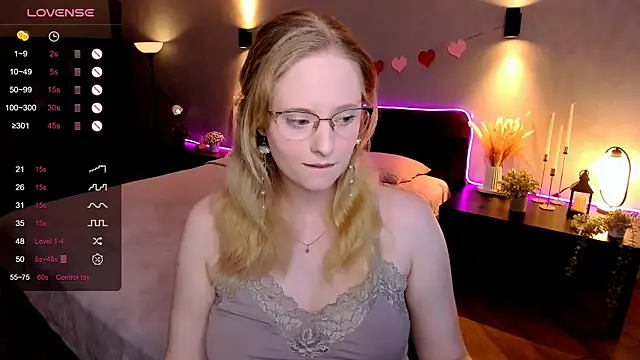 Snapshot of Aemilia_ chatting on 12-01-25, 06:07 Aemilia online show from 12-01-25, 06:07