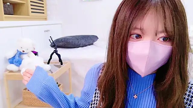 yuki-chi online show from 12-17-24, 02:00