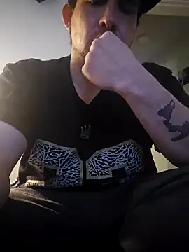 Snapshot of notsure353 chatting on 02-27-25, 08:28 notsure353 online show from 02-27-25, 08:28