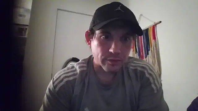 Snapshot of notsure353 chatting on 10-18-25, 09:10 notsure353 online show from 10-18-25, 09:10