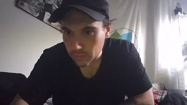 Snapshot of notsure353 chatting on 10-25-25, 10:23 notsure353 online show from 10-25-25, 10:23