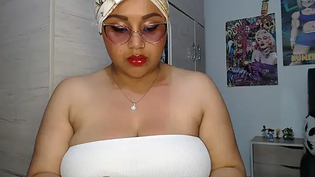 Snapshot of SWEETT_CORY chatting on 10-11-25, 01:38 SWEETT CORY online show from 10-11-25, 01:38