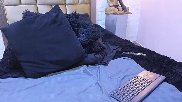 ximenawilliamss online show from 03-02-25, 11:42