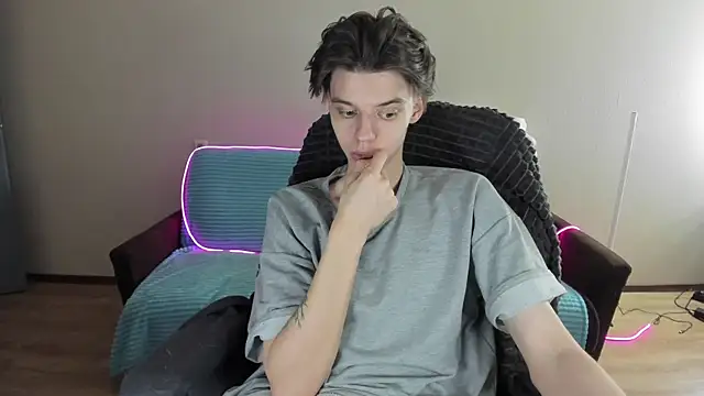 Liam sexy1 online show from 12-30-24, 07:48