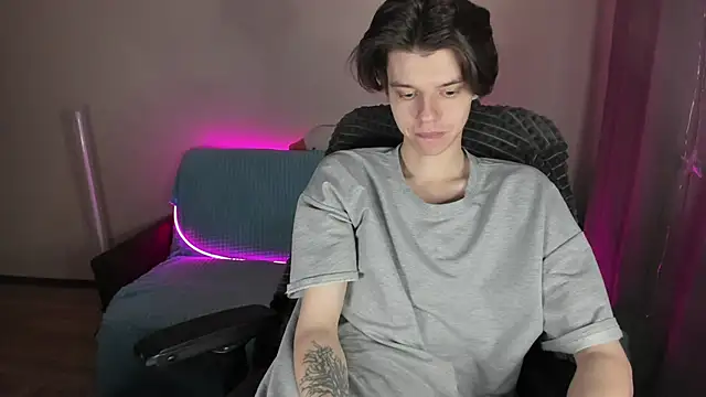 Liam sexy1 online show from 03-06-25, 02:08