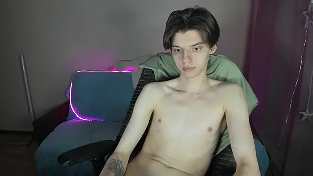 Liam sexy1 online show from 03-18-25, 04:26