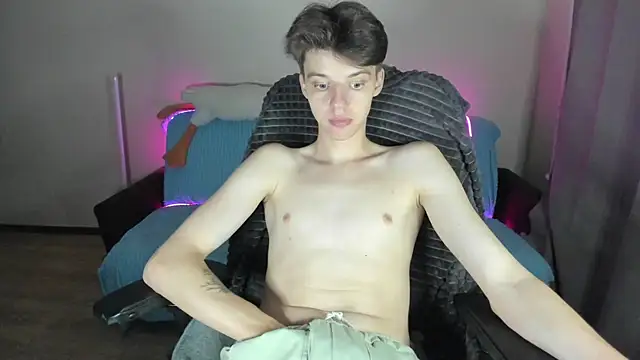 Liam sexy1 online show from 09-28-25, 07:30