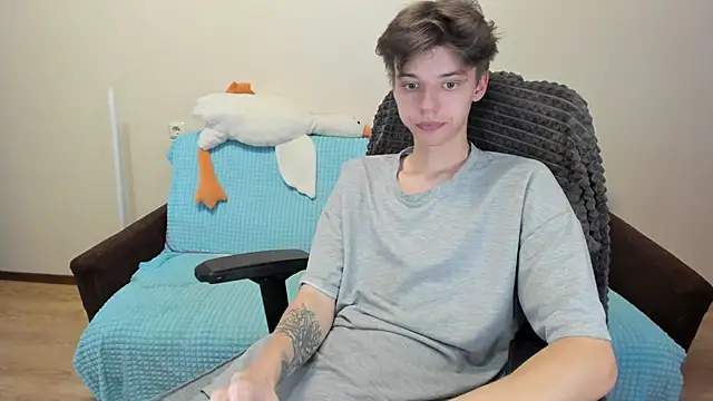 Liam sexy1 online show from 10-21-25, 01:01