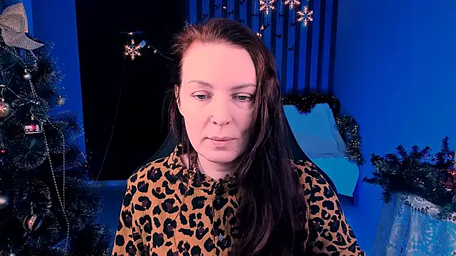 VandaRossi online show from 12-21-25, 08:10