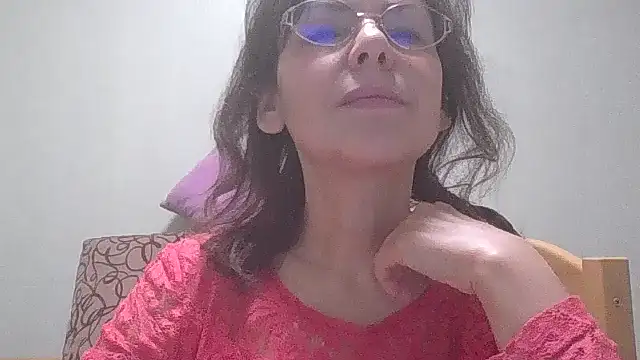 HollyJewel online show from 01-17-25, 05:41