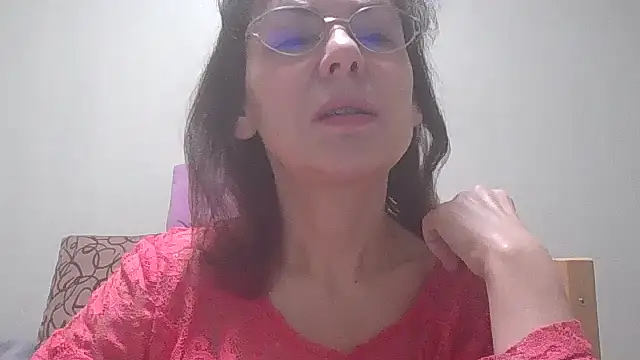 HollyJewel online show from 02-11-25, 05:40