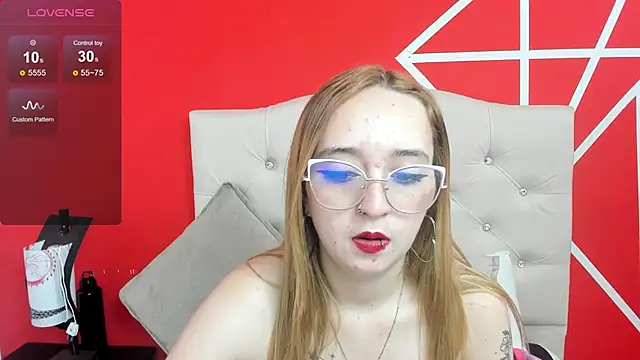 Liaroberts1 online show from 12-30-24, 06:16