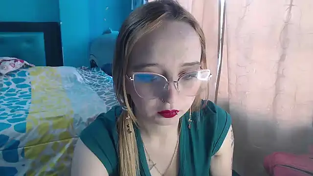 Liaroberts1 online show from 02-01-25, 12:05