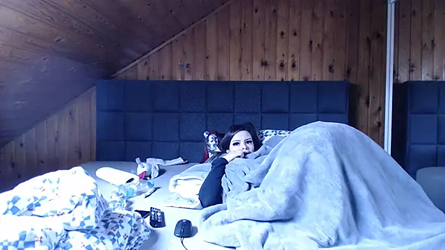 BoeseMoni1998 online show from 02-05-25, 11:44