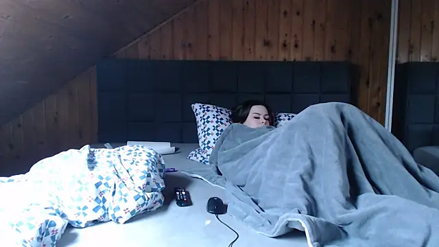 BoeseMoni1998 online show from 02-15-25, 11:39