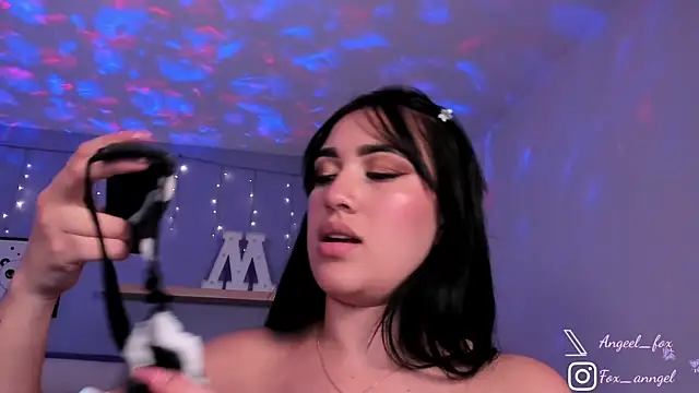 Snapshot of angeel_fox chatting on 01-17-25, 04:39 angeel fox online show from 01-17-25, 04:39