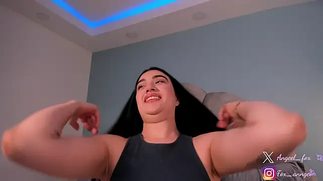 Snapshot of angeel_fox chatting on 09-11-25, 04:56 angeel fox online show from 09-11-25, 04:56