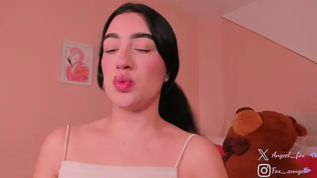 Snapshot of angeel_fox chatting on 09-25-25, 03:54 angeel fox online show from 09-25-25, 03:54