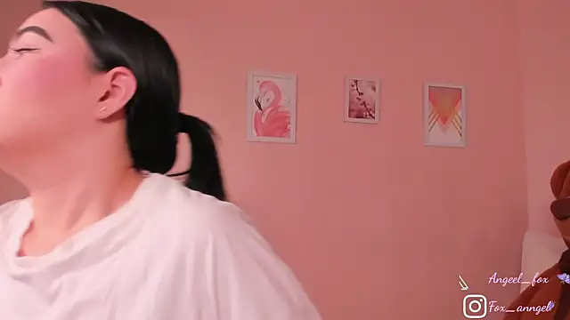 Snapshot of angeel_fox chatting on 09-30-25, 02:49 angeel fox online show from 09-30-25, 02:49