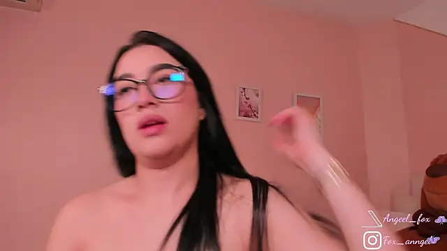 Snapshot of angeel_fox chatting on 10-09-25, 09:57 angeel fox online show from 10-09-25, 09:57