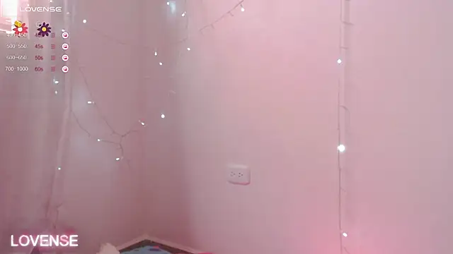 Snapshot of PamelaDoouce chatting on 01-20-25, 07:25 PamelaDoouce online show from 01-20-25, 07:25