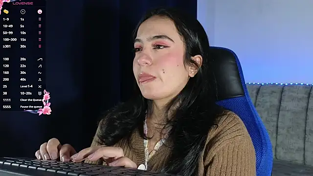 ZaraDames  online show from 04-07-26, 03:07