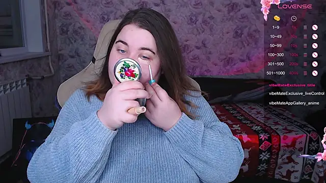 Estelle Hicks online show from 11-13-25, 06:07