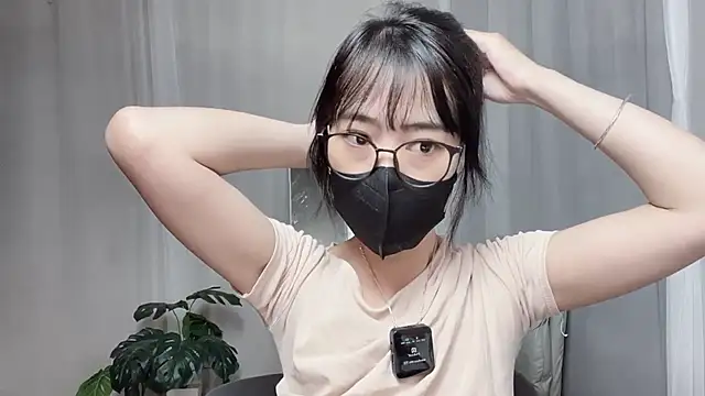  minji bae online show from 10-08-25, 05:54