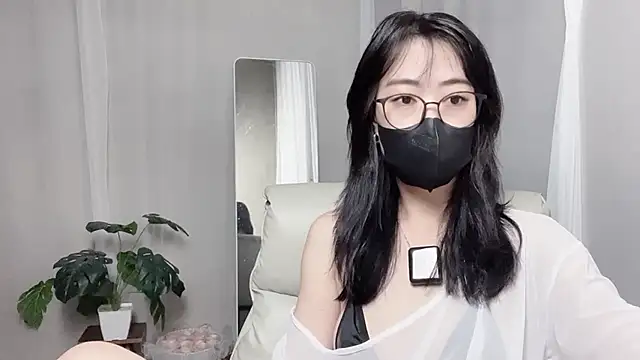  minji bae online show from 10-14-25, 06:42