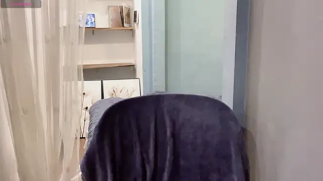  minji bae online show from 12-15-25, 06:23