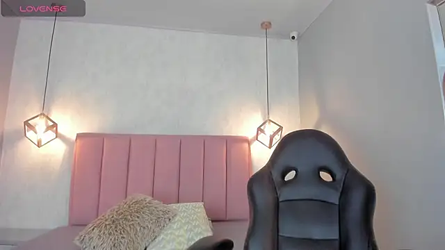 SUNNYCYRUS online show from 11-08-25, 12:27