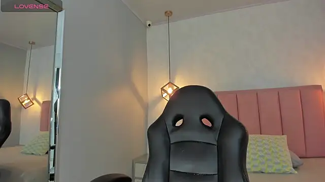 SUNNYCYRUS online show from 03-24-26, 01:05