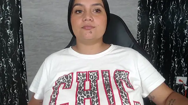 Snapshot of evelin_999_ chatting on 03-07-25, 09:59 evelin 999  online show from 03-07-25, 09:59