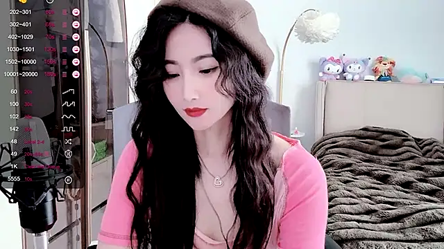 Snapshot of FeiFei-babe chatting on 02-11-25, 07:54 FeiFei-babe online show from 02-11-25, 07:54