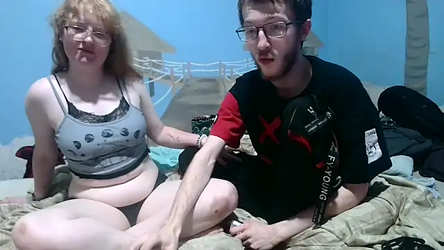 Snapshot of redandwolf chatting on 10-04-25, 06:44 redandwolf online show from 10-04-25, 06:44