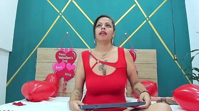 Snapshot of Luna_smit08 chatting on 02-15-25, 02:04 Luna smit08 online show from 02-15-25, 02:04