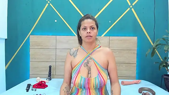 Snapshot of Luna_smit08 chatting on 02-21-25, 06:59 Luna smit08 online show from 02-21-25, 06:59