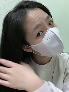 Snapshot of minmin2kk5 chatting on 01-18-25, 12:46 minmin2kk5 online show from 01-18-25, 12:46