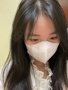 Snapshot of minmin2kk5 chatting on 02-08-25, 03:21 minmin2kk5 online show from 02-08-25, 03:21