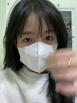 Snapshot of minmin2kk5 chatting on 02-15-25, 12:59 minmin2kk5 online show from 02-15-25, 12:59