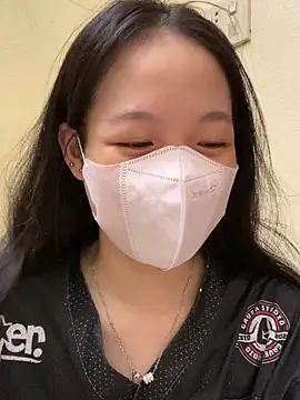 Snapshot of minmin2kk5 chatting on 09-20-25, 03:35 minmin2kk5 online show from 09-20-25, 03:35