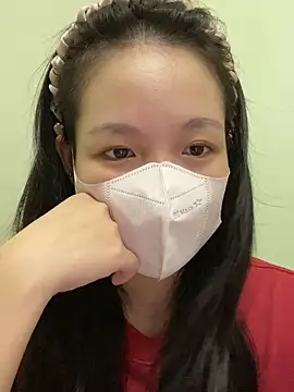 Snapshot of minmin2kk5 chatting on 10-15-25, 02:33 minmin2kk5 online show from 10-15-25, 02:33